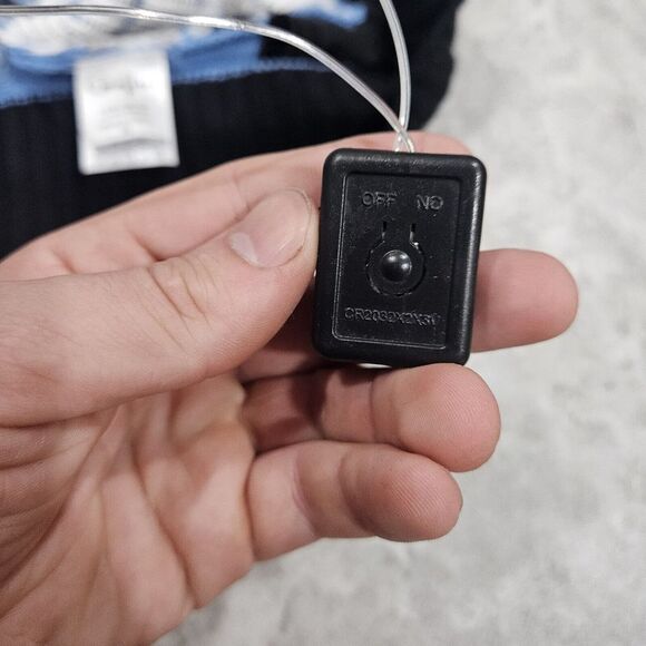 Light-Up Be Careful What You Wish for Christmas Sweater Xl - Coraline - Picture 13 of 16